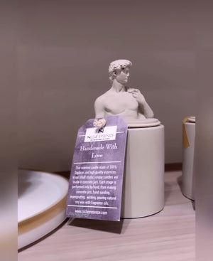 
            
                Load and play video in Gallery viewer, Niche Essence Greek Sculpture Scented Soy Candle
            
        